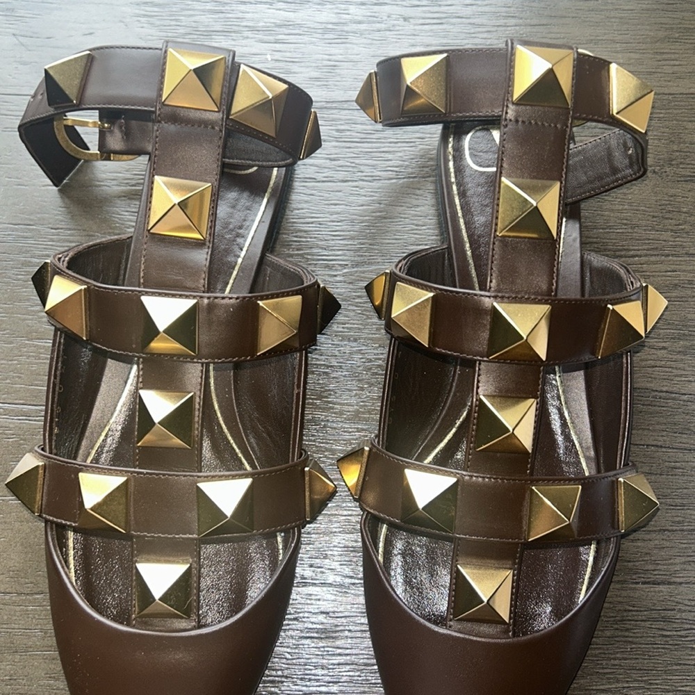 Valentino Roman Rockstud Flats - Picture 2 of 7